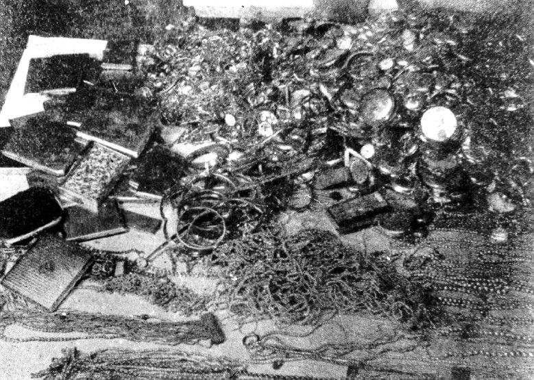 Jewelry looted form victims at Jasenovac